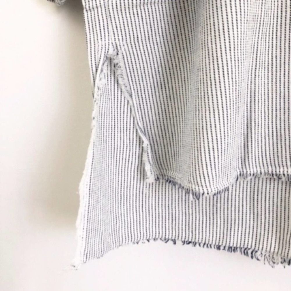 VELVET BY GRAHAM & SPENCER Drinn Split Neck Top - Picture 4 of 8